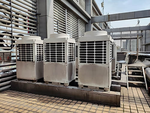 屋頂空調(diào)機組震動噪聲大，不切管道不抬設備方案這樣做！